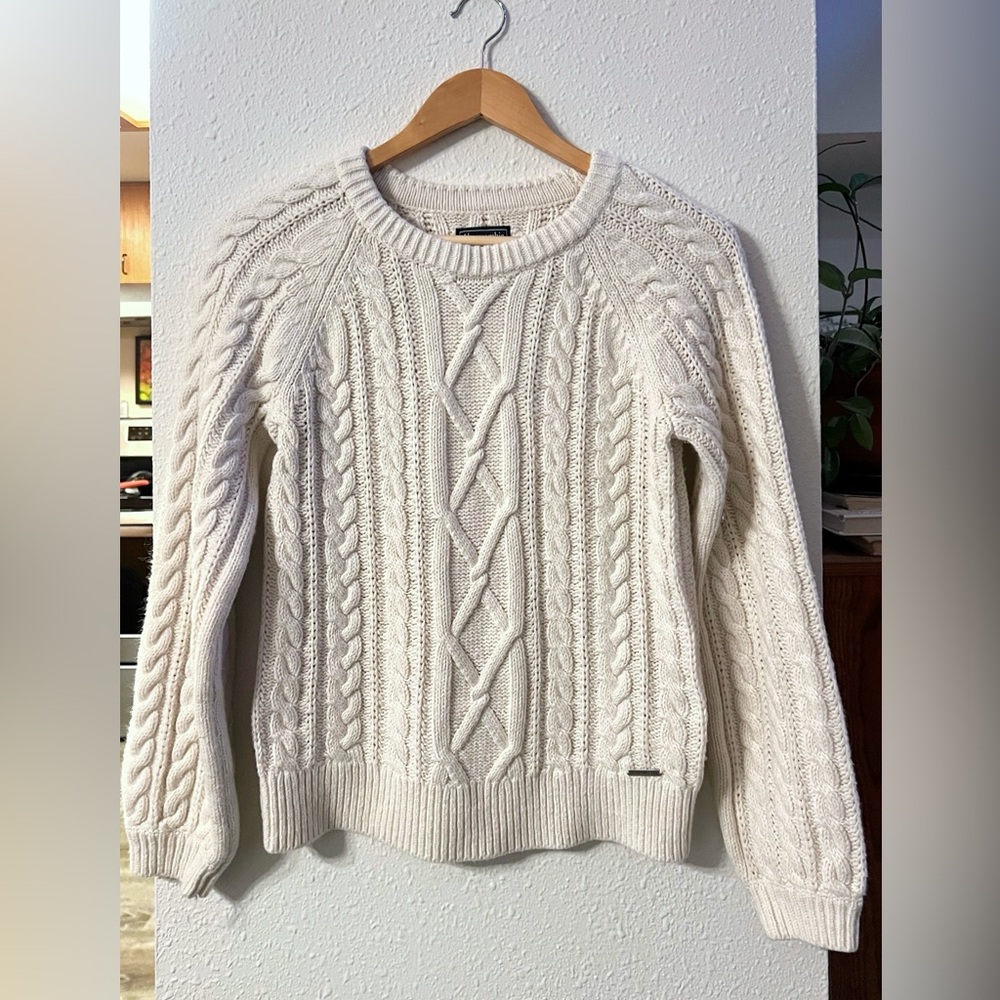 Abercrombie & Fitch Cable Knit Sweater